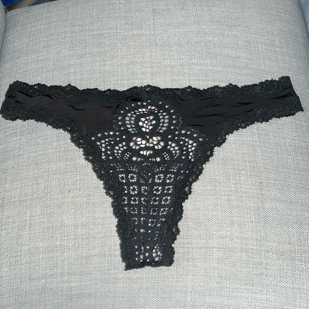 Victoria’s Secret Dream Angels Lace Thong